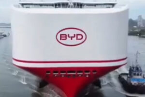 BYD Simpan Ribuan Mobil Ilegal di Taman Air Jamberoo Australia