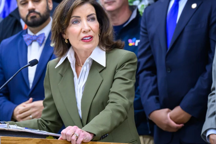 Gubernur New York Kathy Hochul