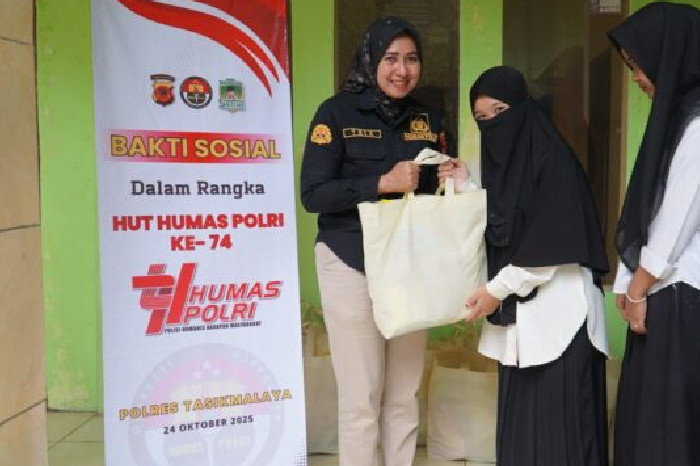 HUT Humas Polri ke-74, Polres Tasikmalaya Santuni 50 Anak Yatim Ponpes Sabilulhuda