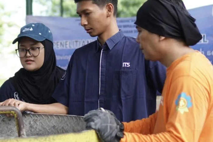 Inovasi Paving Porous ITS dari Limbah PLTU Mulai Diproduksi BUMDes Probolinggo