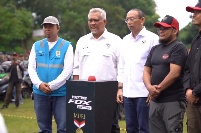 PEVR Polytron Catat Rekor MURI Pengisian Daya Motor Listrik Terbanyak (PLN Jabar)