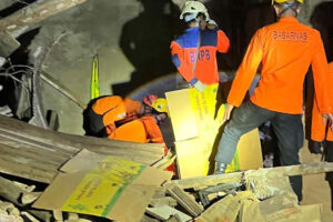Rumah Tua Roboh di Pecinan Semarang, Satu Tewas Lima Orang Tertimpa (Istimewa)