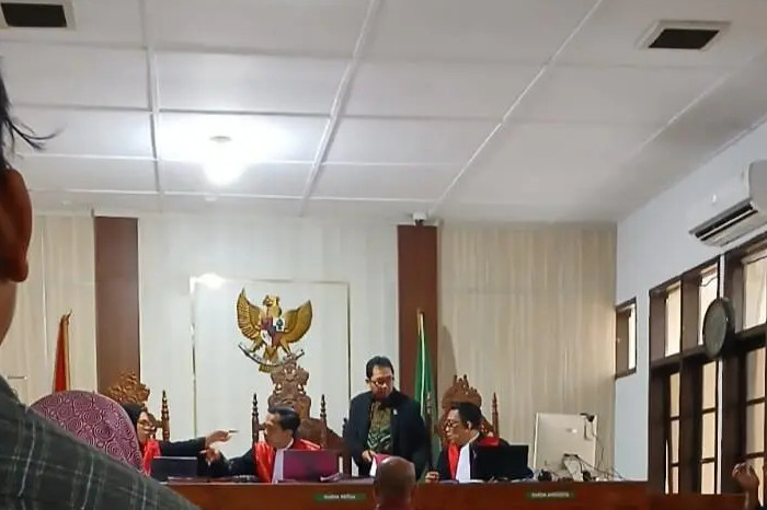 Tangis Ibu Korban di PN Bale Bandung