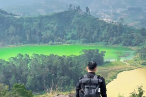 Telaga Pengilon Dieng (Khanif)
