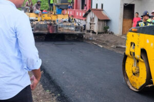 10 Tahun Rusak, Jalan Petani Bonto Raja Bantaeng Akhirnya Diaspal