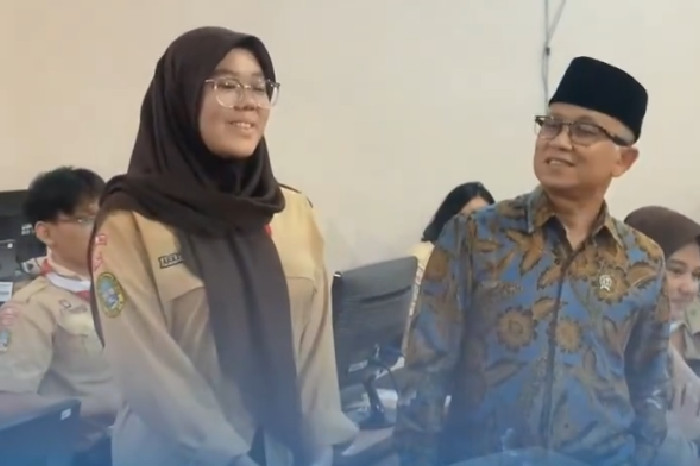 Wakil Menteri Pendidikan Dasar dan Menengah (Wamendikdasmen) Atip Latipulhayat