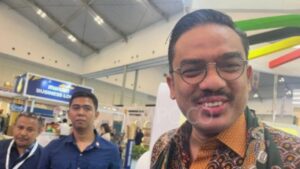 UMKM Bangkit: Menteri Ajak Pedagang Beralih ke Produk Lokal!